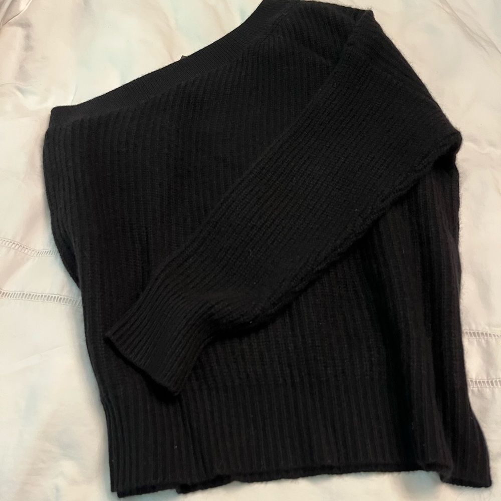 360 Cashmere one shoulder sweater